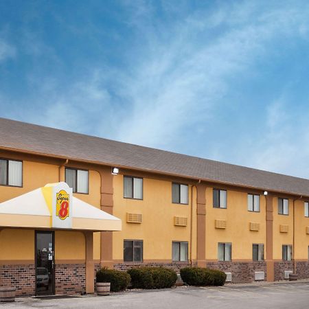 Super 8 By Wyndham Muscatine Hotel Exterior foto