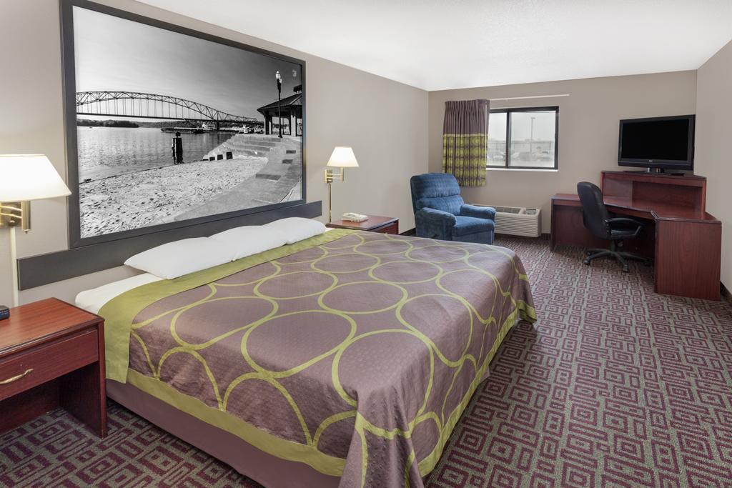 Super 8 By Wyndham Muscatine Hotel Exterior foto